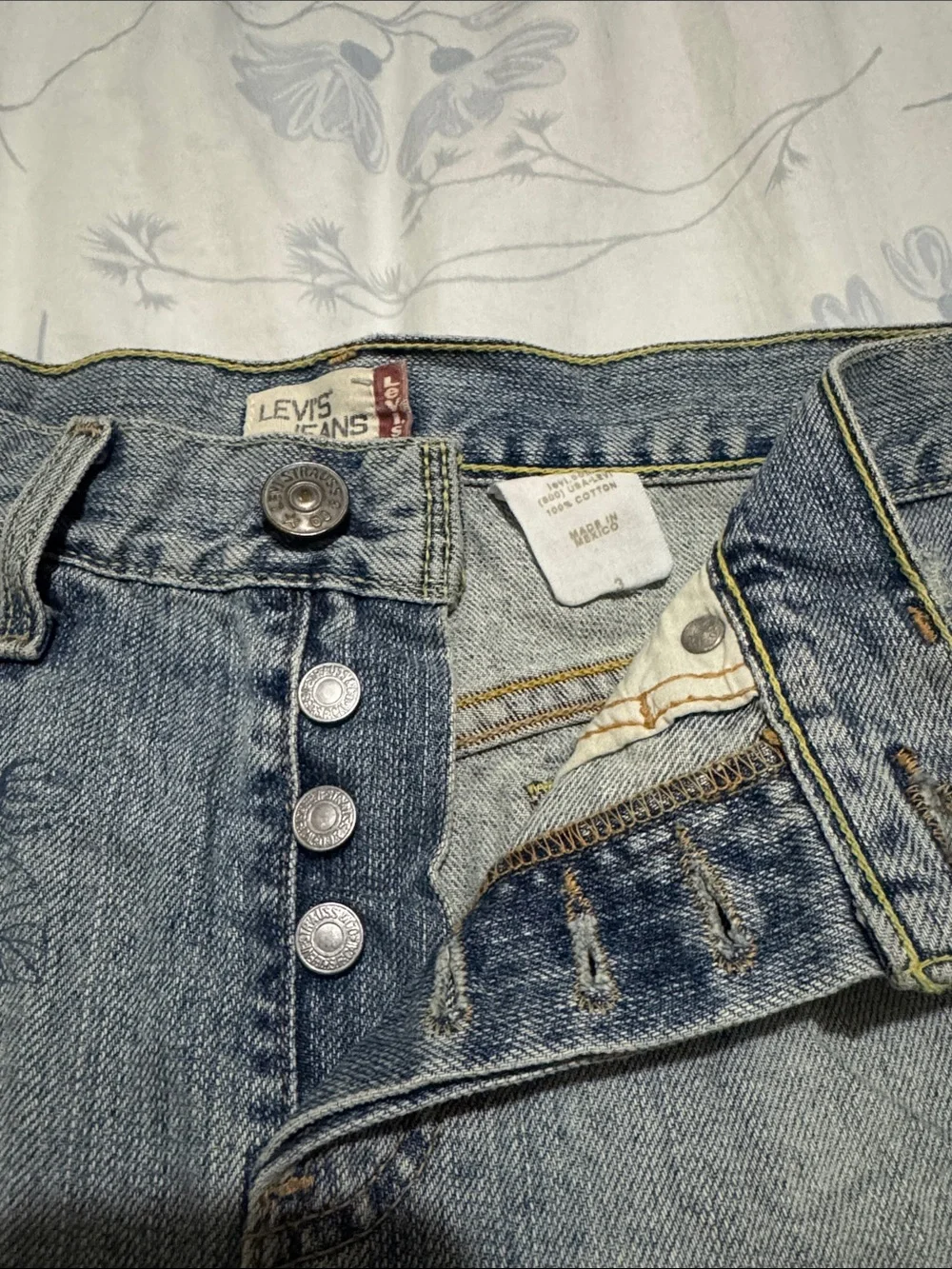 Levi’s Women Light Wash Denim Skirt (Size: 3)